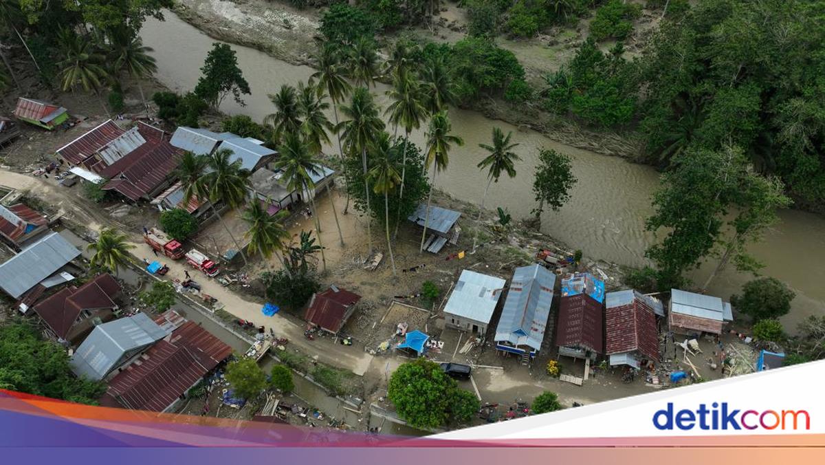 Foto Udara Dampak Banjir Bandang di Kolaka