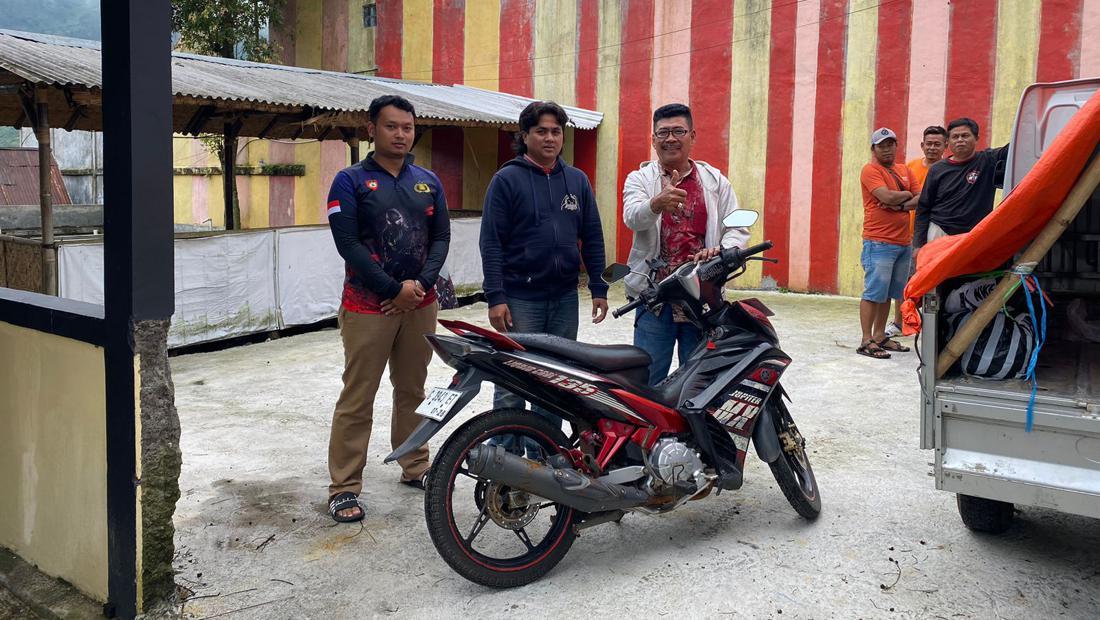 Viral Motor Misterius Diparkir Di Halaman Masjid Dieng Berhari-hari