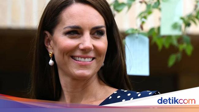 Kate Middleton Disebut Bekerja dari Tempat Tidur Usai Jalani Operasi