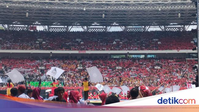 Massive Campaign Rally for Ganjar-Mahfud at GBK Stadium in Jakarta