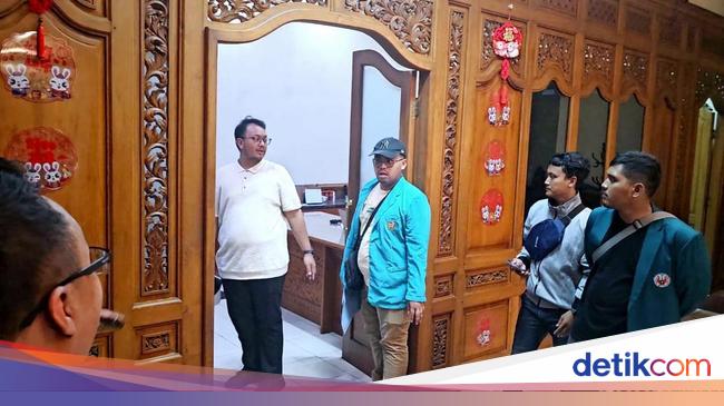 Gibran Bertemu Korlap Demo Mahasiswa di Ruang Kerjanya, Ini yang Dibahas