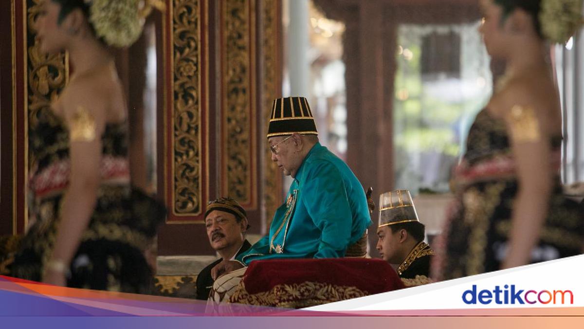Sosok Raja Keraton Solo Pakubuwono XIII yang Wafat di Usia 77 Tahun