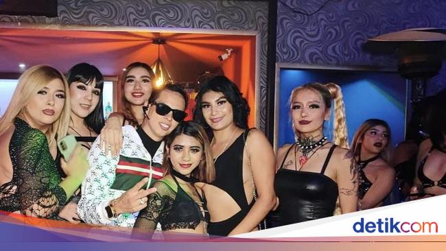 Adult Star Alex Marin Reveals Life with Seven Wives: “One for Every Day of the Week”