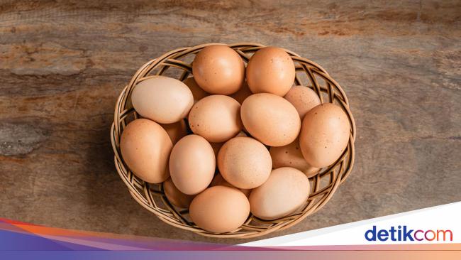 Aman Nggak Simpan Telur di Luar Kulkas? Begini Jawabannya