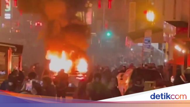 Waymo Driverless Car Burned by Angry Crowd in San Francisco’s Chinatown