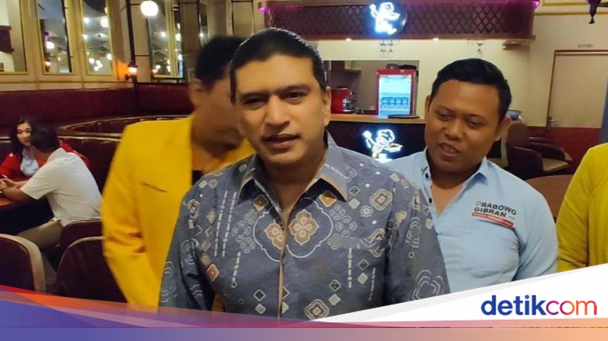 Ashraff Abu yang juga merupakan suami Fadia Arafiq dilaporkan oleh seorang pedagang martabak di Pekalongan terkait aduan pelanggaran ITE. Selengkapnya di sini!

Via @detikjatengcom