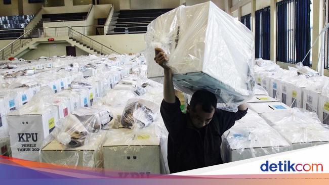 Keserentakan Pemilu dan Restorasi Politik Lokal
