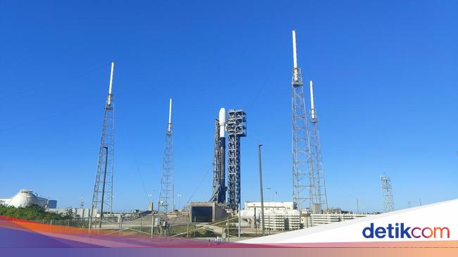 Merah Putih 2 Satellite Launch: Standing Proudly on the Florida Launch Pad