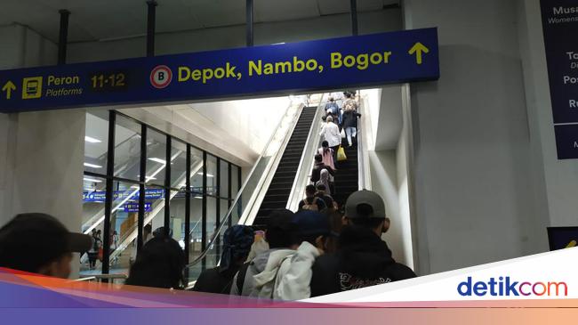 Anker Wajib Cek! Ini Jadwal Perbaikan Eskalator di Stasiun Manggarai-Bekasi