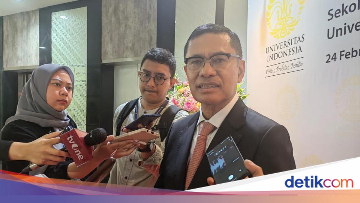 Mantan Menperin Saleh Husin Lulus Doktor UI dengan IPK 3,96, Summa Cumlaude