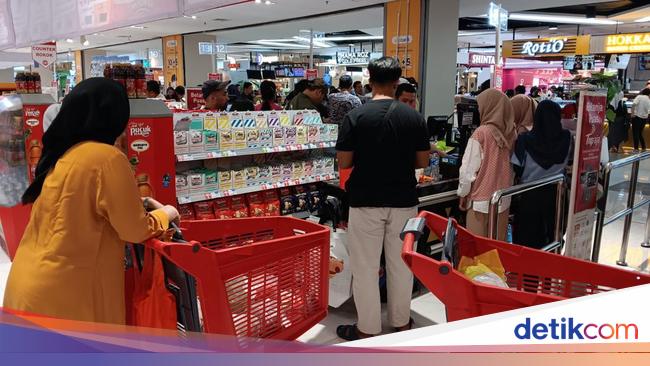 Transmart Full Day Sale Balik Lagi, Gerai Kokas Dibanjiri Pembeli! - detikFinance