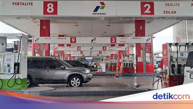 Luhut Sebut Beli BBM Subsidi Dibatasi Per 17 Agustus, Begini Kata Pertamina