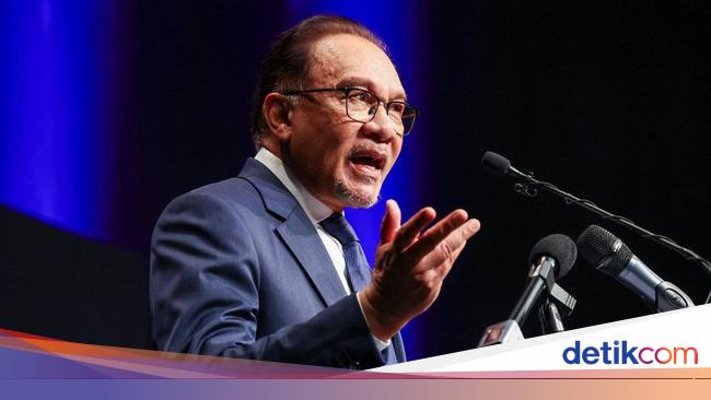 Batal Bangun Pabrik di Asean, PM Malaysia Sebut Tesla Tak Bisa Bersaing dengan Merek China