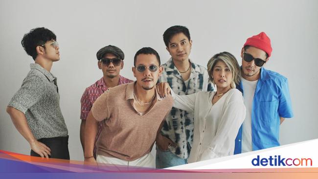 Jakarta Genks – Maliq & D’essentials Release Music Video for ‘Kita Bikin Romantis’ Inspired by Heart-Wrenching True Story of Abi