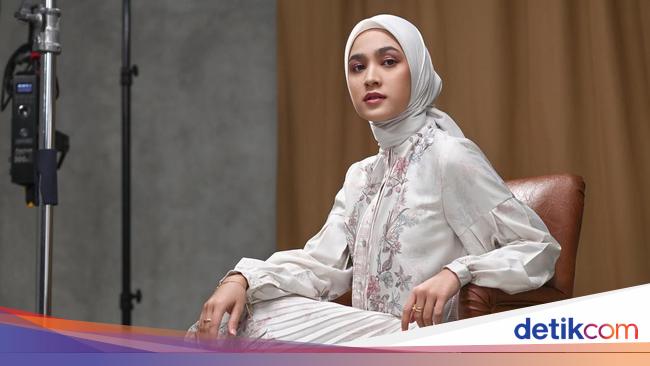 Menurut Cut Syifa Pacaran Tak Berfaedah, Pilih Jomlo 25 Tahun