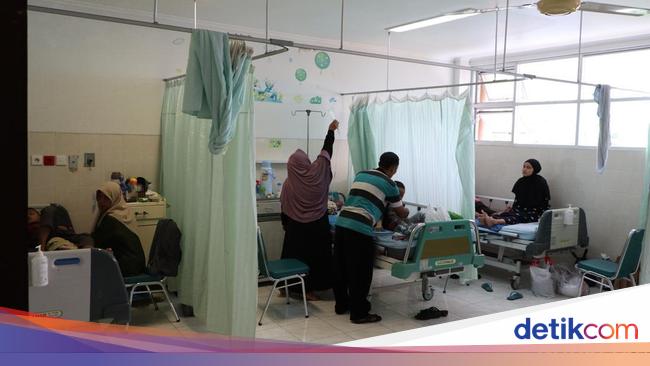 Dengue Hemorrhagic Fever Outbreak in Ponorogo: Cases Spike at Dr. Harjono Regional Hospital