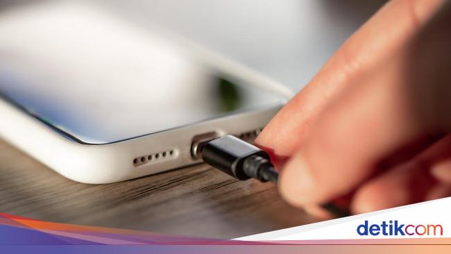 9 Cara Mengatasi Baterai HP Tidak Bertambah Penuh Saat Dicas