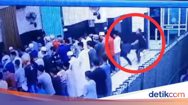Pelaku Penikaman Imam Mesjid di Morut Bawa Badik Sebelum Sholat