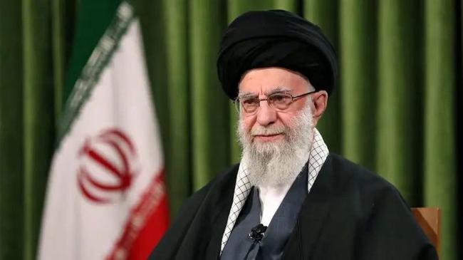 Ayatollah Khamenei Tuduh AS-Israel Dalangi Tumbangnya Rezim Assad