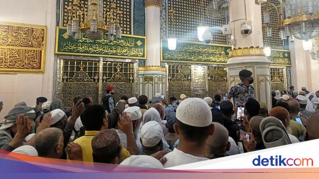 Muhammad Rind U Wahai Rasulullah, Kami Rindu Selalu Rindu
