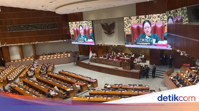 Puan Beberkan Kinerja DPR, Sebut Anggota Nggak Pulang Berhari-hari