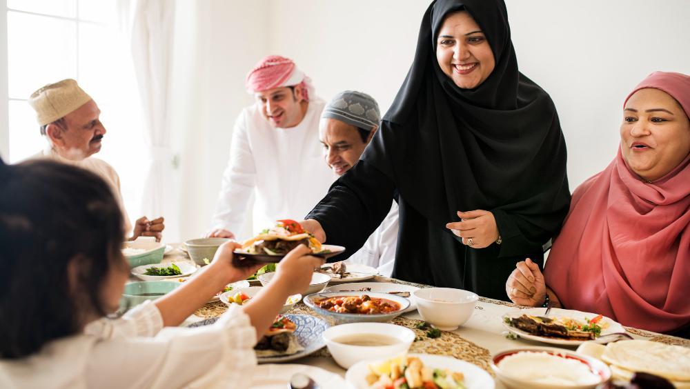 Halal Bihalal Saat Idul Fitri: Pengertian, Sejarah, Dan Maknanya