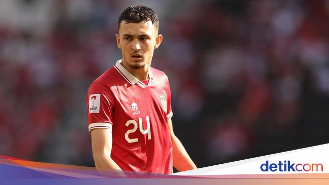 Mengapa Wasit Tak Cek Var Kartu Merah Ivar Jenner?