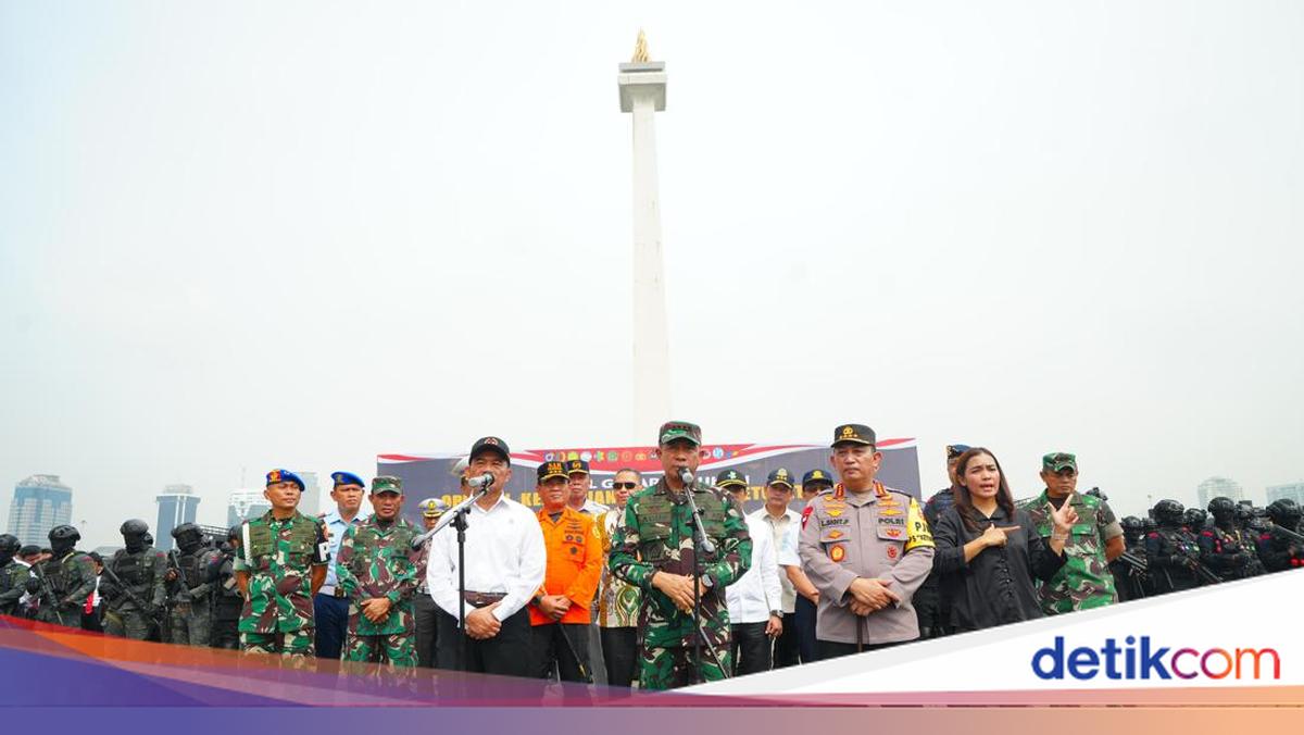 TNI Kerahkan Kapal Perang-Pesawat Hercules untuk Amankan Mudik Lebaran