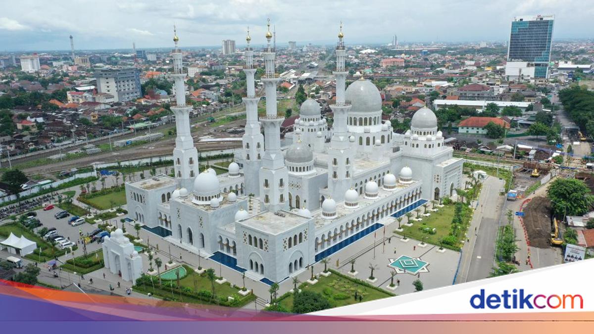 3,4 Juta Wisatawan Serbu Jateng Saat Nataru, Masjid Sheikh Zayed Favorit