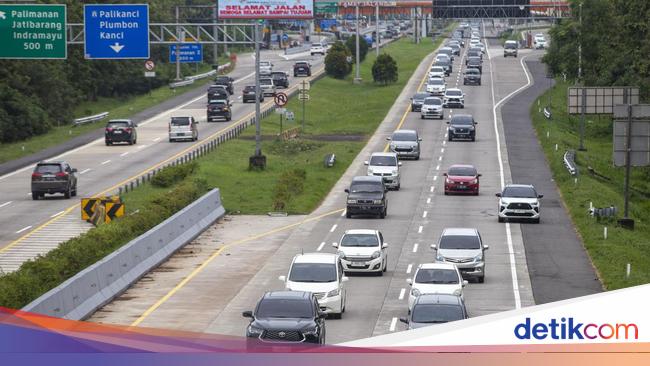 Geger Mobil-mobil Pecah Ban di Tol Cipali Gegara Lubang di Jalanan