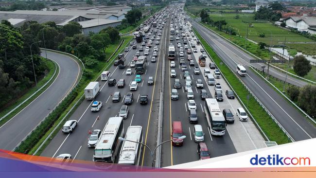 Contraflow Km 47-65 Tol Cikampek demi Urai Macet Saat Libur Long Weekend