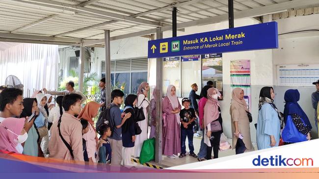 Viral! Penumpang Ngamuk Minta Keberangkatan KA Dipercepat