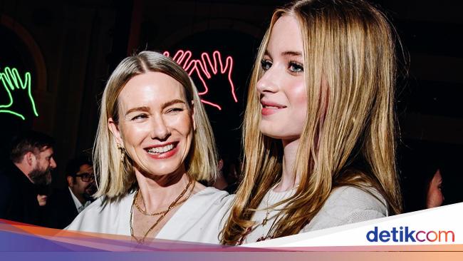 ナオミ・ワッツの子供はトランスジェンダーになり、変化は議論の余地があります