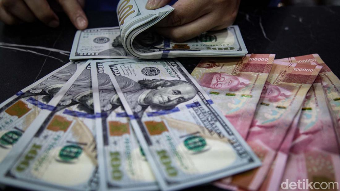 Dolar AS Bikin Rontok Mata Uang Asia, Rupiah Ditekuk Ke Rp 16.364