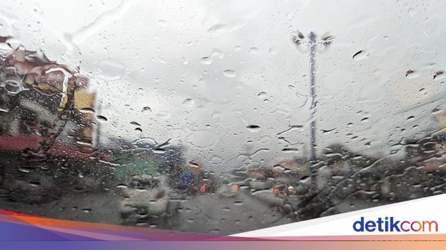 Prakiraan Cuaca Jambi Hari Ini: 4 Daerah Mengalami Hujan Ringan dan Petir pada 5 Februari 2025