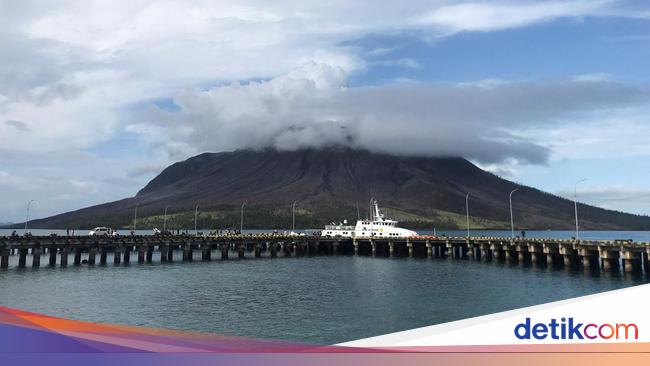 Penampakan Terkini Erupsi Gunung Ruang