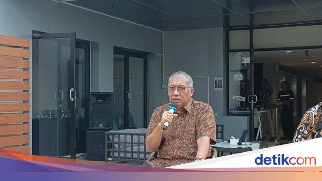 Dirut Bulog Buka-bukaan Alasan Sulit Serap Beras Dalam Negeri