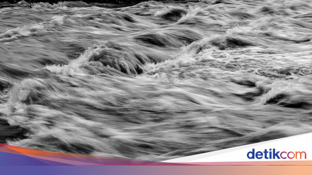 Banjir dan Longsor Isolasi Nagari Sungai Gambir Sako, 10 Warga Sempat Tertimbun