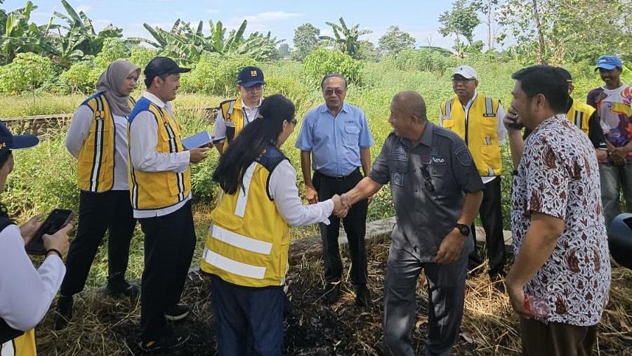 Kementerian PUPR Tinjau Lokasi-Cek Administrasi Proyek Stadion Sudiang