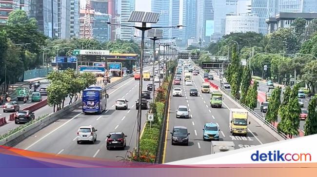 DPR Ungkap Curhat Masyarakat soal Tarif Tol Naik, tapi Pelayanan Buruk