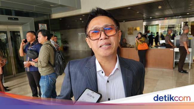 Eko Patrio Minta Maaf Usai Heboh Joget di Sidang Tahunan, Janji Perbaiki Diri