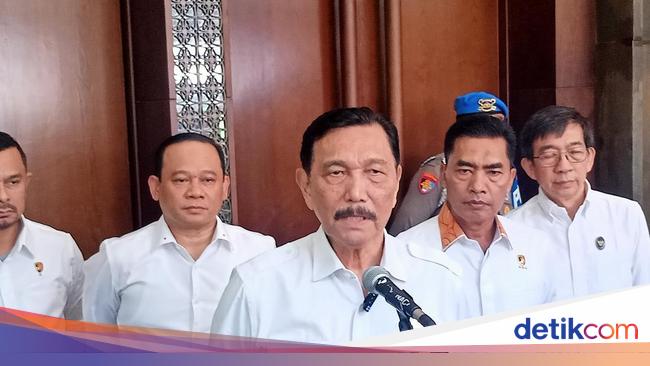 Elon Musk dan Jokowi Luncurkan Layanan Starlink Saat WWF di Bali