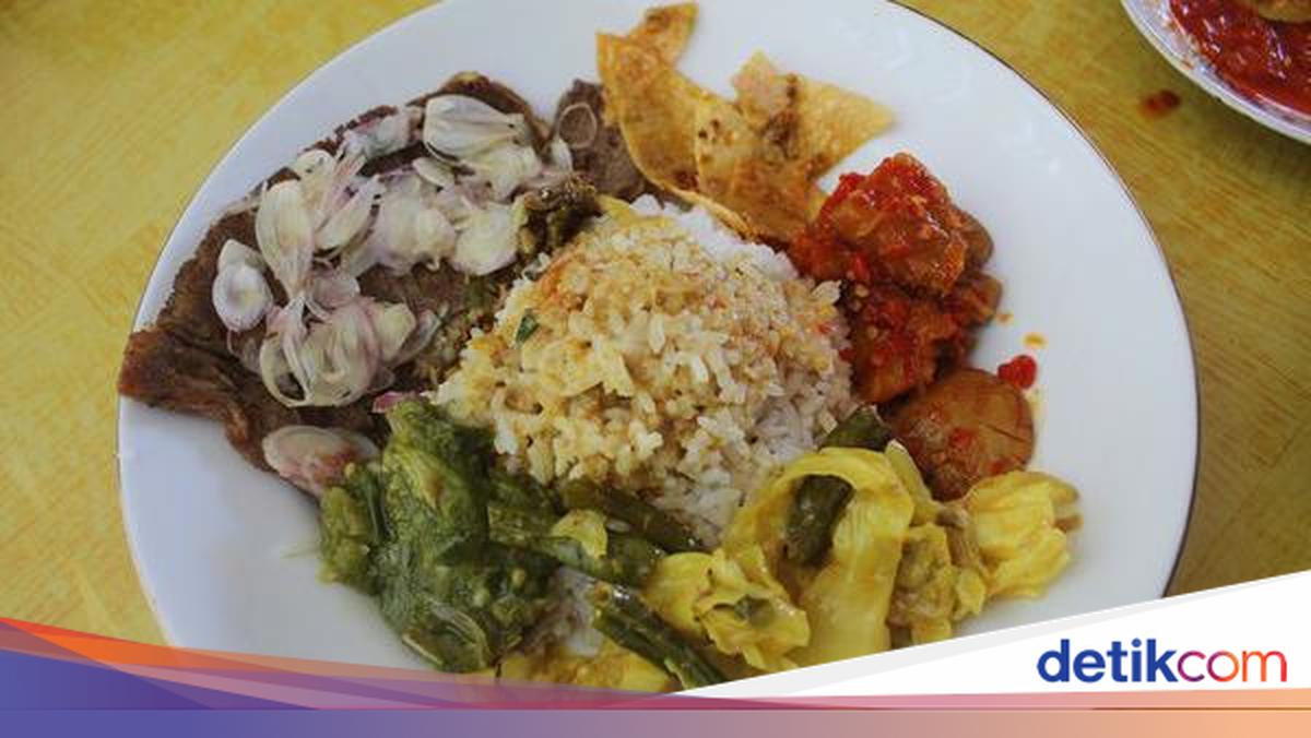 10 nasi rames enak di jakarta yang bikin perut super... Makan Siang Murah Enak, Ada Nasi Rames Padang yang Mantap di Sini