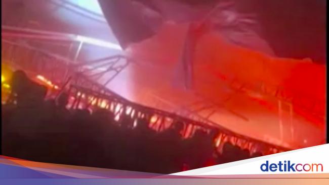 メキシコ大統領候補の選挙運動用ステージが破壊され死者も