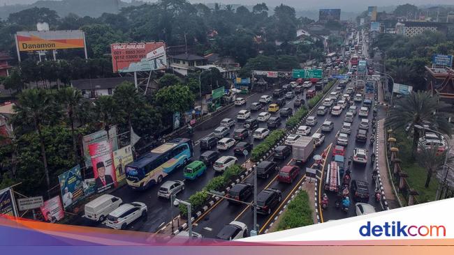 Volume Kendaraan Diprediksi Naik 30-50% Saat Natal-Tahun Baru di Puncak