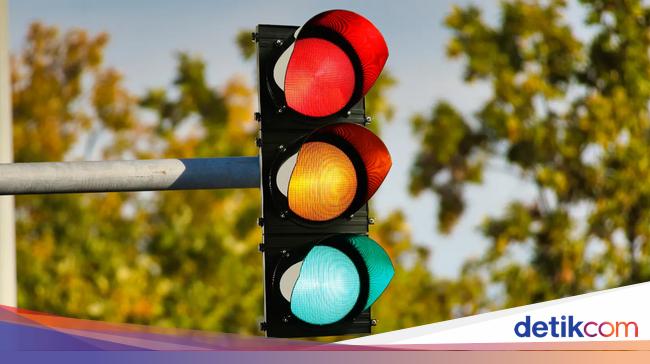 Mengapa Lampu Lalu Lintas Berwarna Merah Kuning Hijau? Ini Alasannya