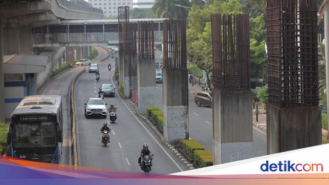 Menanti Babak Baru Nasib Tiang Monorel Mangkrak
