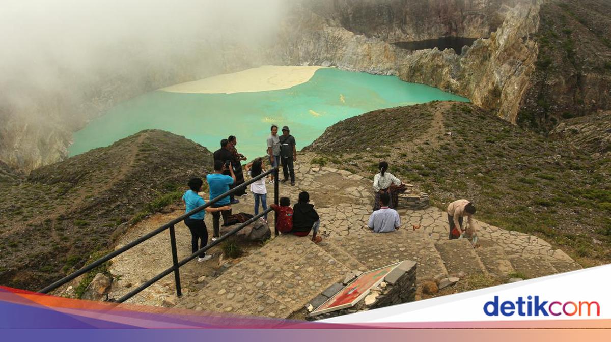 Badan Geologi Temukan Retakan di Kawah Gunung Kelimutu Usai Gempa M 7 NTT