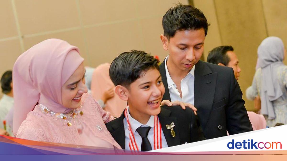 Putra Fairuz A Rafiq Tunda Liburan ke Jepang demi Kurban Untuk Palestina