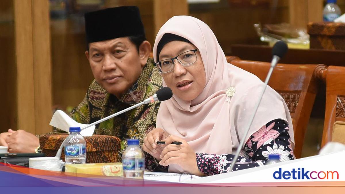 Legislator Ingatkan Ketersediaan Listrik Sebelum Smart TV Disebar ke Sekolah